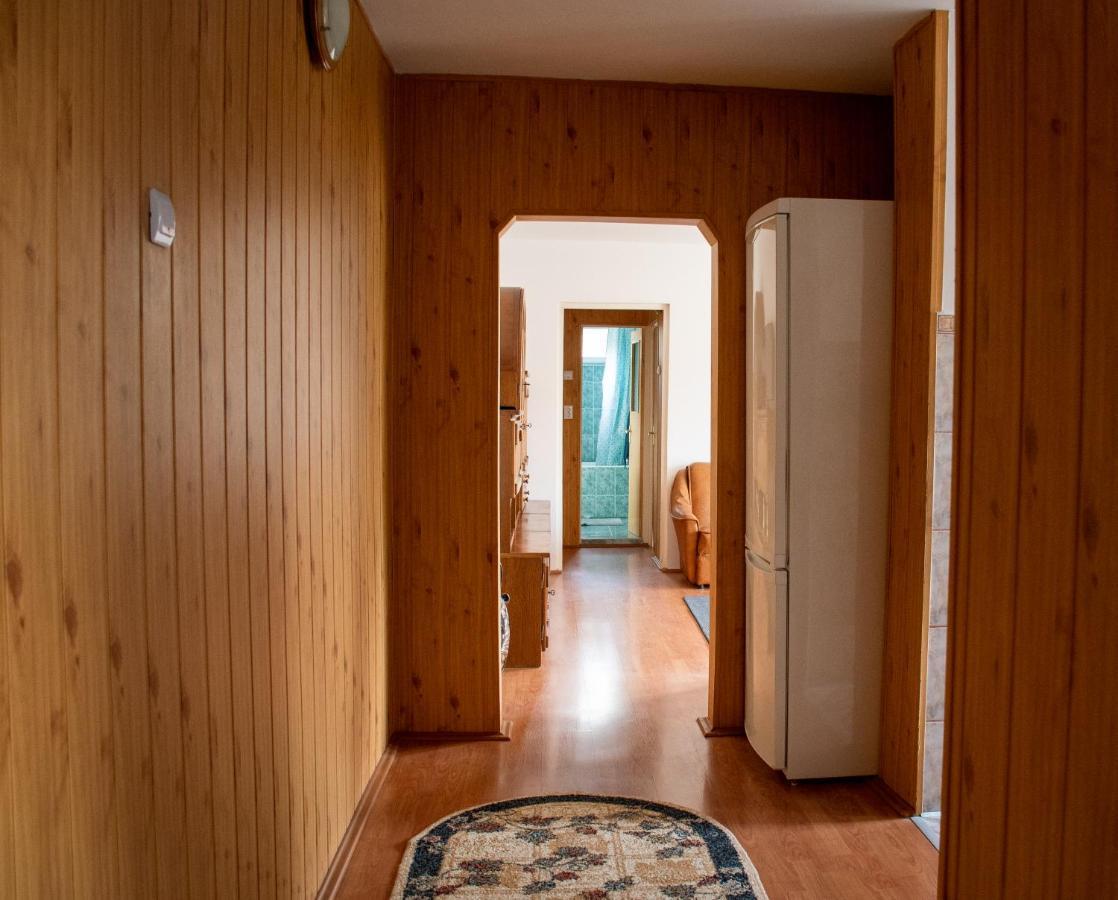 Family-Friendly Apartment Oradea Ngoại thất bức ảnh