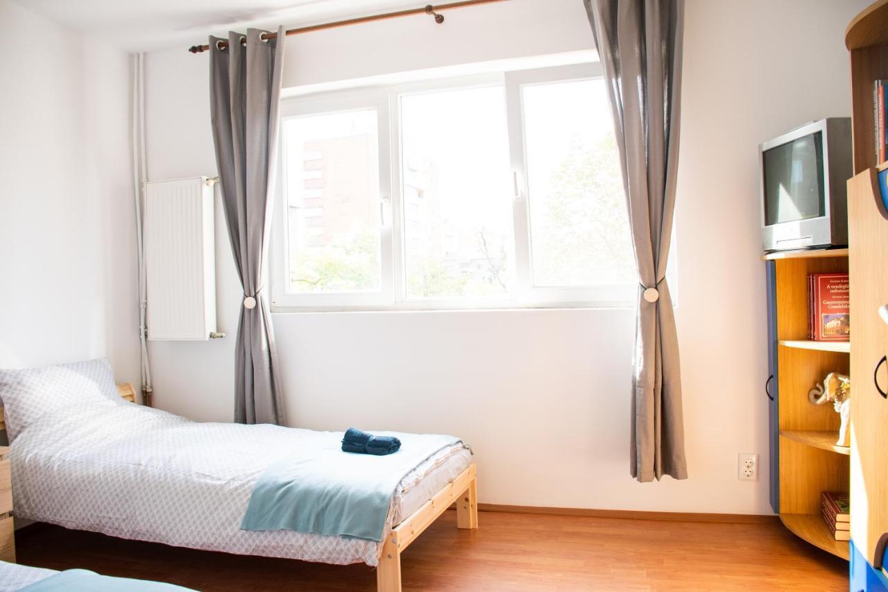 Family-Friendly Apartment Oradea Ngoại thất bức ảnh