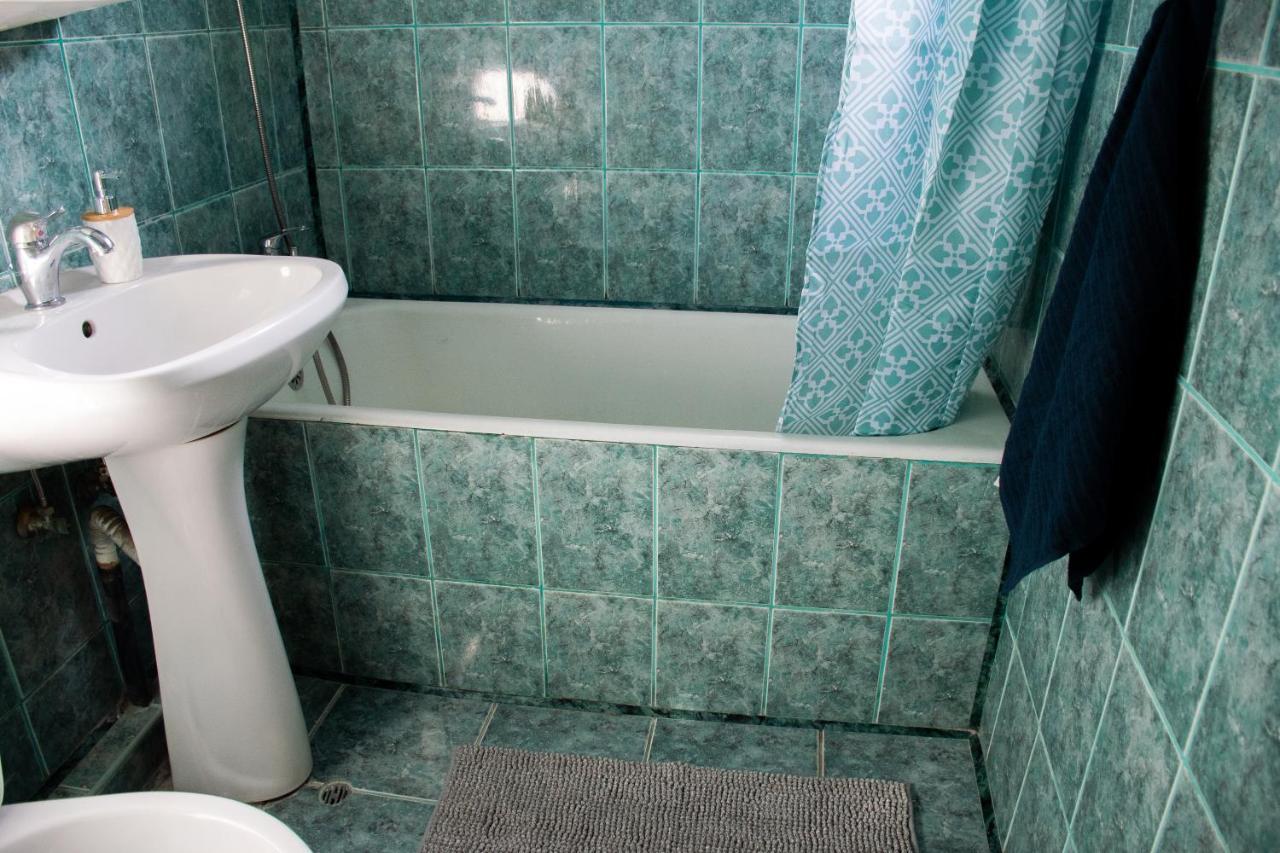 Family-Friendly Apartment Oradea Ngoại thất bức ảnh