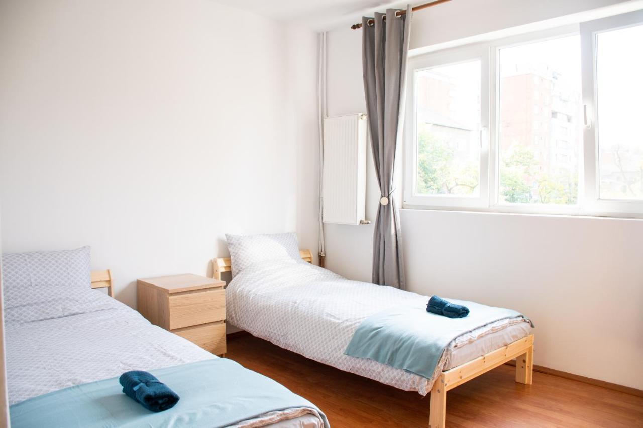 Family-Friendly Apartment Oradea Ngoại thất bức ảnh
